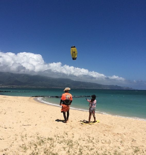 Kite boarding lessons, Complete Kite Boarding Maui, Troy teaching